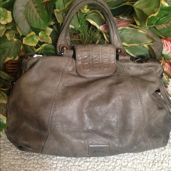 Guess by Marciano - Picture 2 of 8